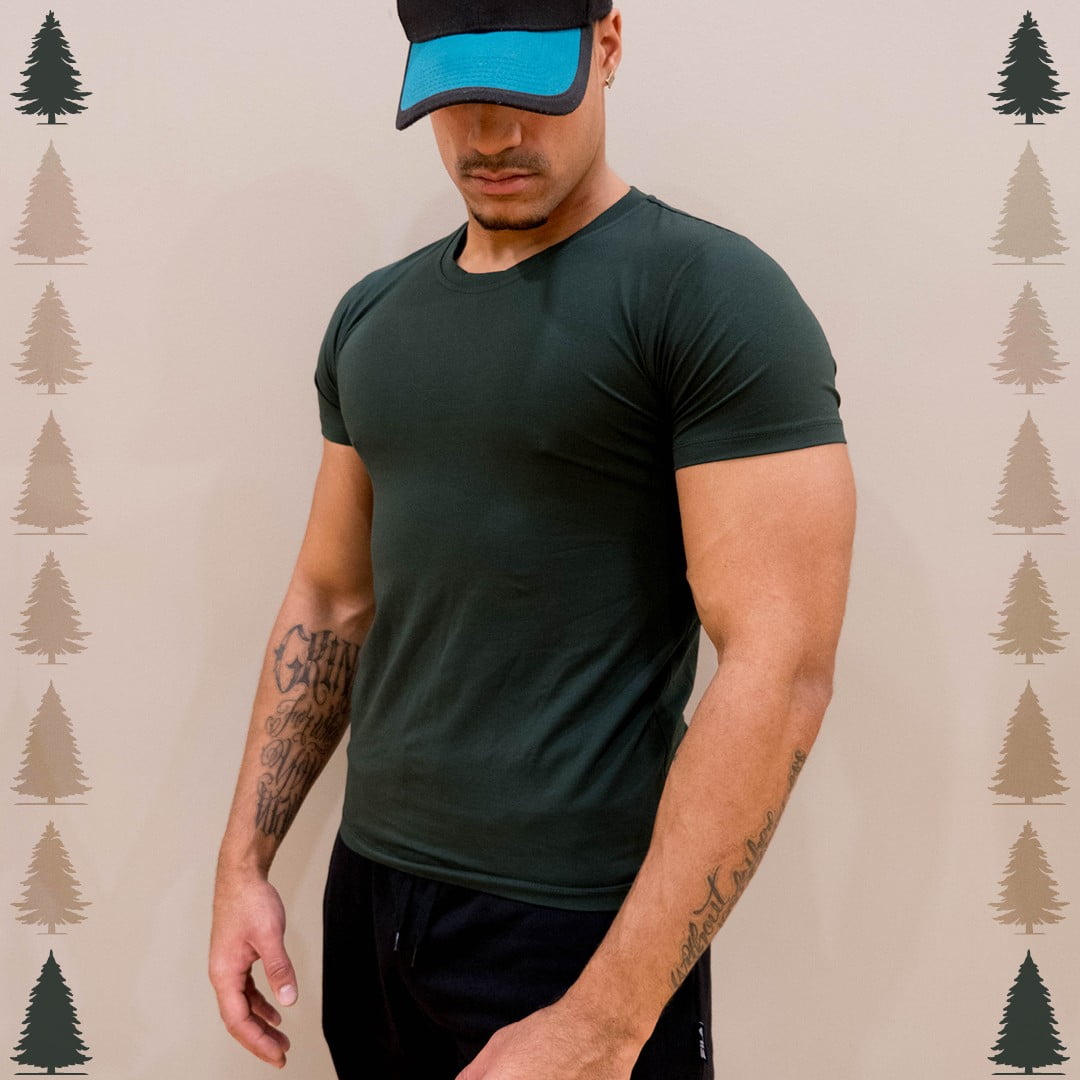 The perfect shirt for your workout: anti-stink technology, high-quality two-way stretch material and moisture transport included.
.
.
.
#fitness #gym #bodybuilding #training #gymlife #sport #instafit #forest #green